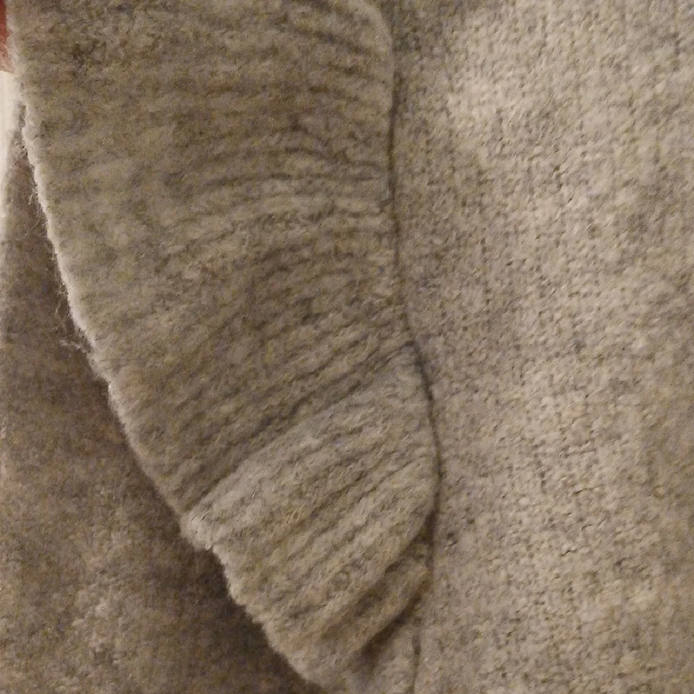 H & M Divided Gray Ruffled Sweater - Picture 7 of 8